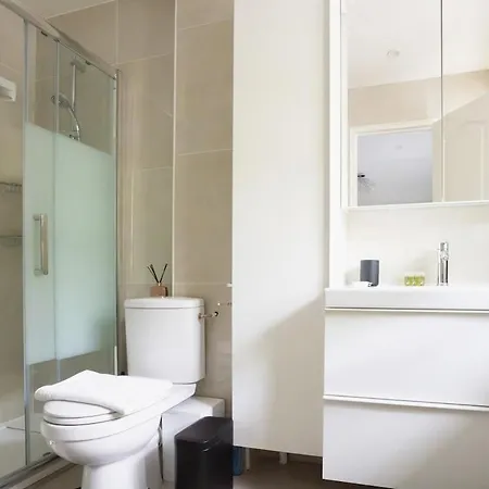 Voltaire 6 - Kp - Ideally Located In 11th District Appartement